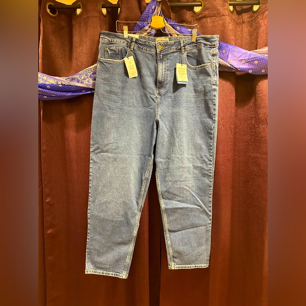 Curves Mid Blue Waist Enhance Tori Mom Jeans